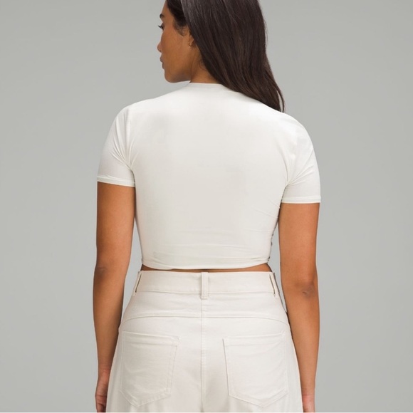 Lululemon crew cropped t-shirt - Picture 2 of 2